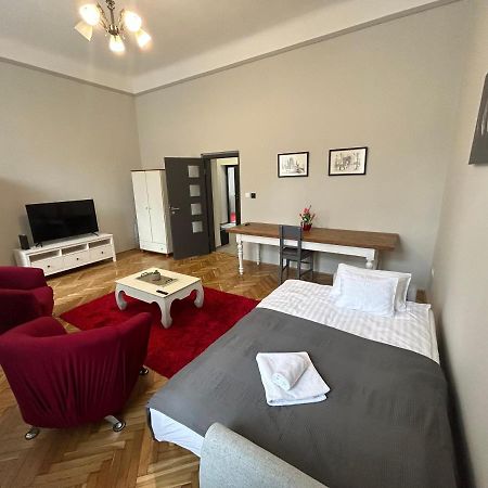 Fullmoon Apartments 2 セゲド エクステリア 写真